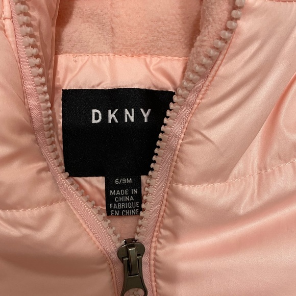 Like New Winter Baby 6/9 months DKNY Zip Up Hooded Snow Suit - Picture 2 of 7